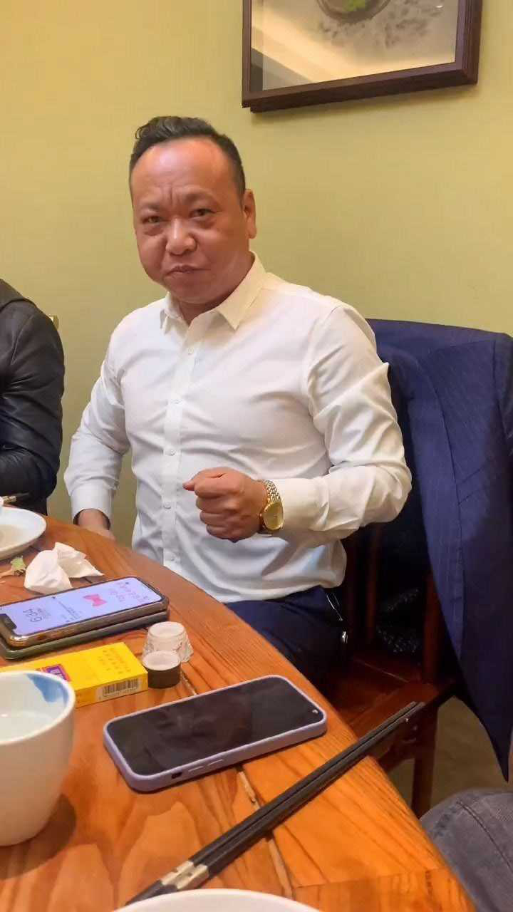 老四的快乐生活第六十六集今天有幸与合肥蛋哥滁州摆哥聚餐搞笑