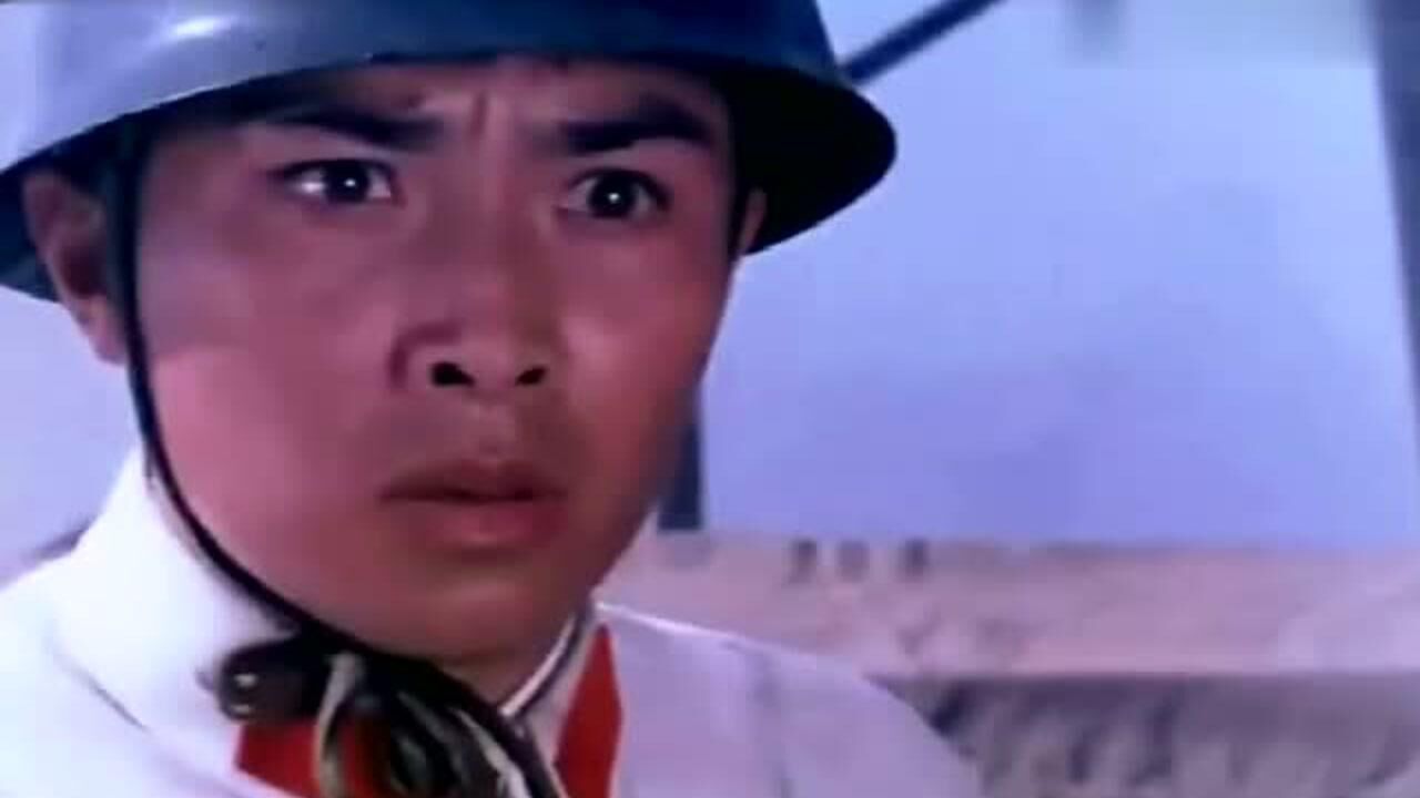 [图]东邪放映室 1974年1月19日，西沙群岛自卫反击战打响。《南海风云》，1976年八一电影制片厂出品。时年23岁的唐国强主演的第一部电影。编剧陆柱国，导演景慕逵、张勇手，其他参演人员还有张勇手、高宝成、洪学敏（时年18岁）、刘龙等。仔细找找，里面还有时年22岁的陈佩斯。“不！别说是一