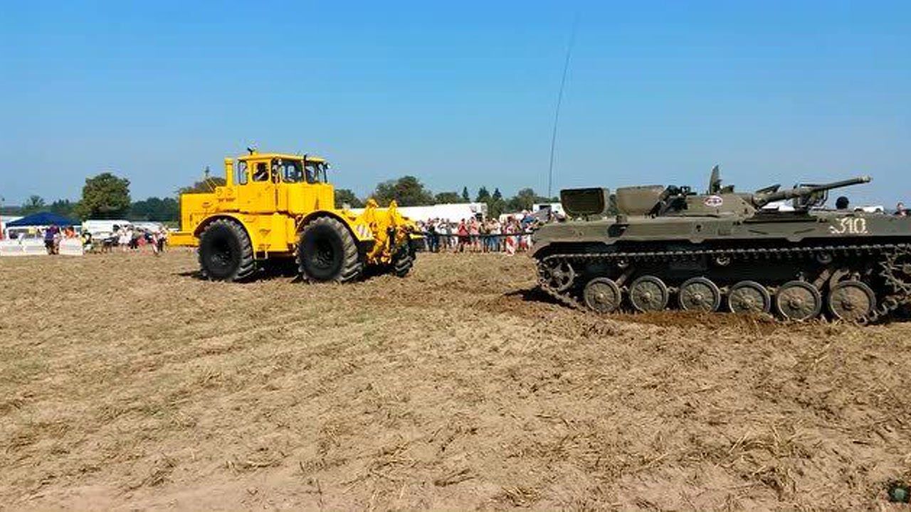 坦克vs拖拉机,拔河比赛!