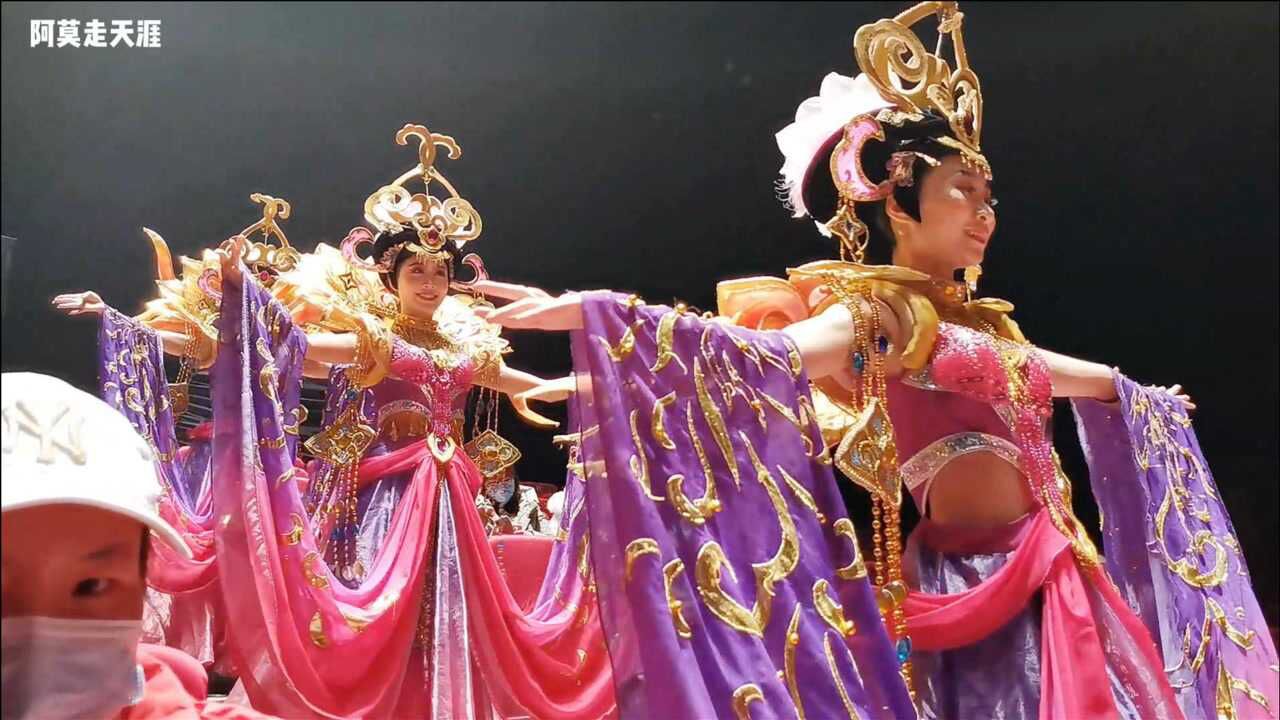 第三集,桂林千古情景区价值300元的表演,演员直接走到观众席