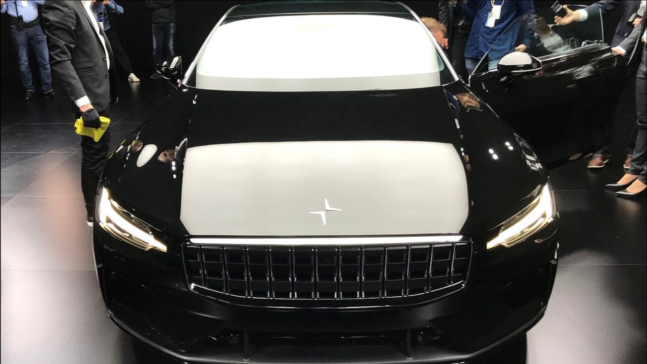 吉利成功了!换上"朱雀"logo车标,被多国抢购,堪比奔驰迈巴赫