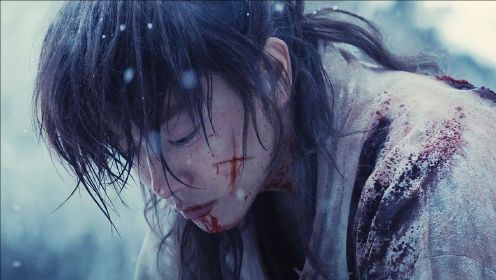 浪客剑心最终章：绯村拔刀斋讲述脸上十字刀疤的来源，真的是太虐心了！