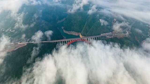 沿着高速看中国| 三峡云海里的沪渝高速美景