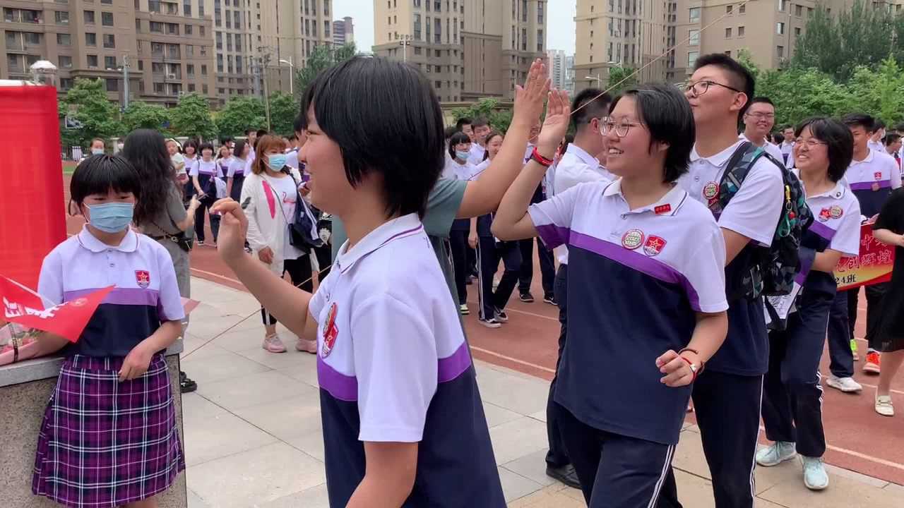又是一年毕业季,又是一年中考时---沈阳126中学长白初三离校