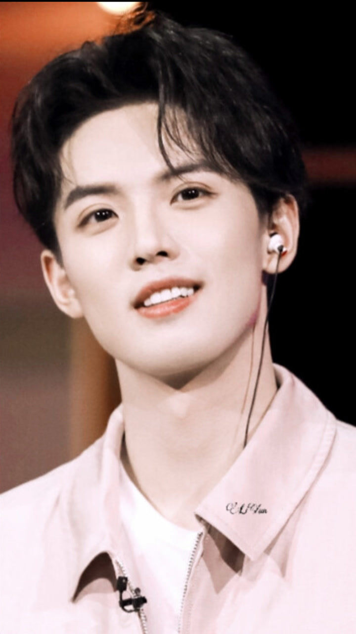 恋情,法定结婚向全世界宣布夫人的存在,婚戒从不离手,人间妄想周峻纬!