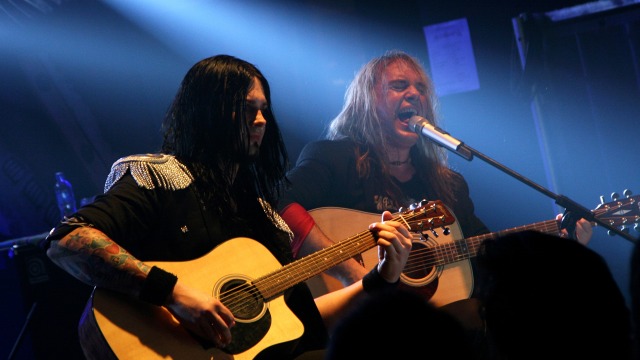 10年前2011helloween乐队首次北京现场不插电部分guina木吉他助力