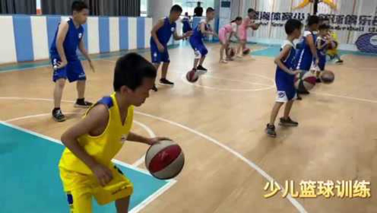 少儿篮球基本功训练1_高清