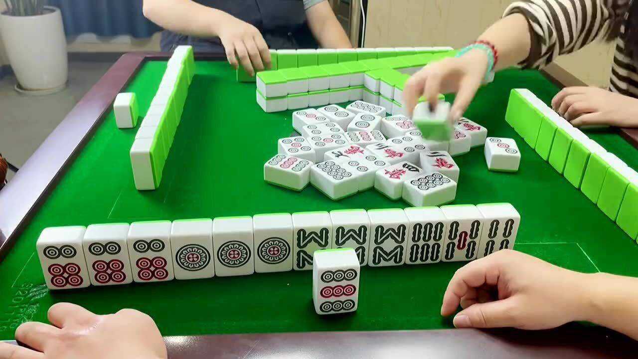 四川麻将:七条成杠都不胡,打麻将要及时调整才能收获稳当!