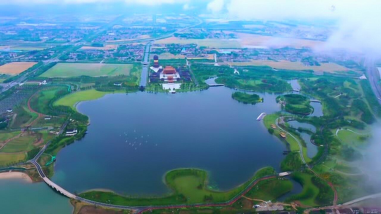 水润家乡美 生态凤栖湖
