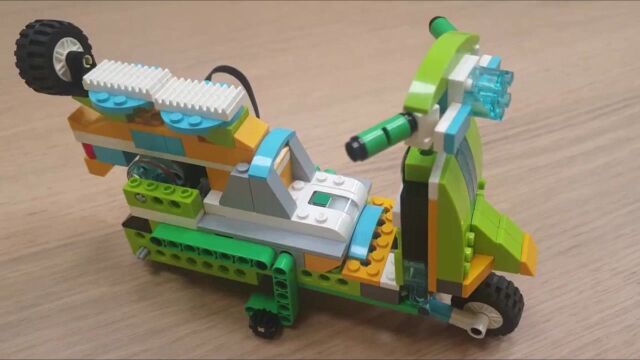 乐高wedo2.0踏板摩托 推雪车