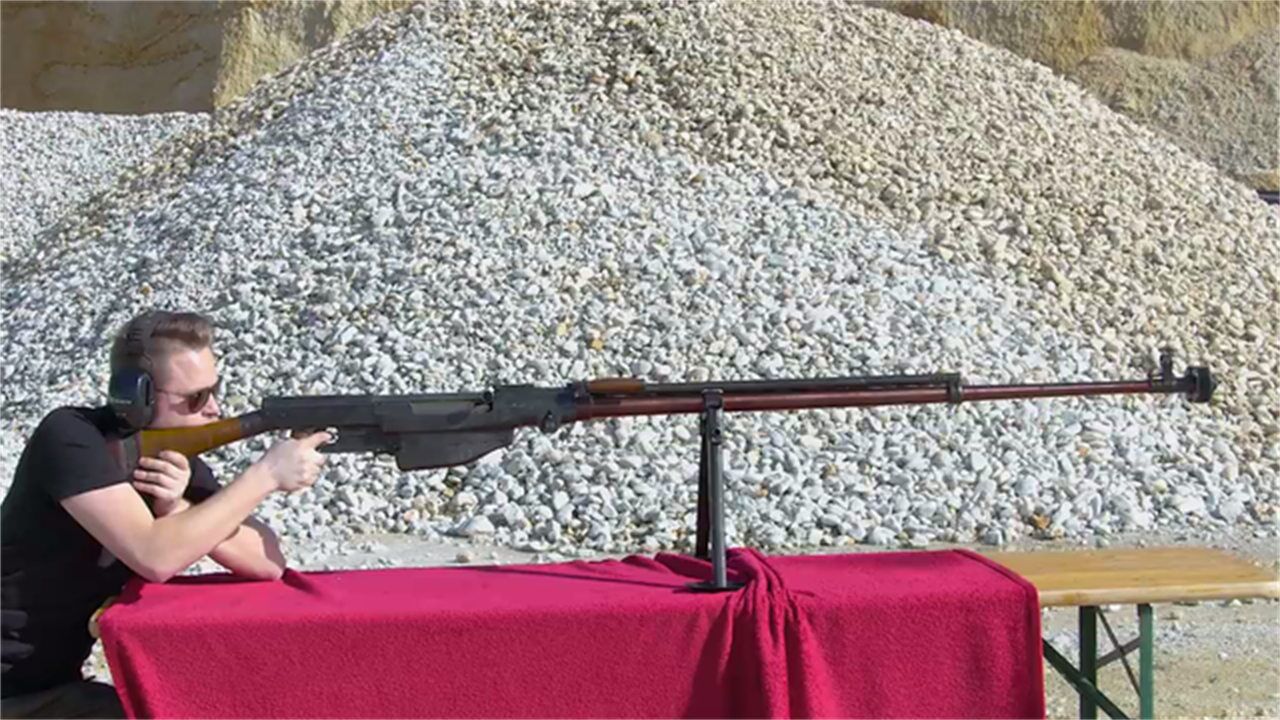 ptrs-41反坦克步枪,它是二战装甲车的噩梦,坦克见了也得绕道走