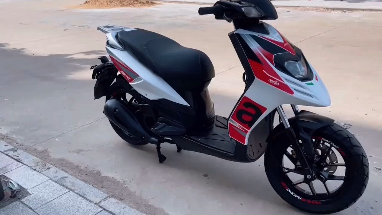 阿普利亚台风150,个性涂装,综合续航300公里9成新