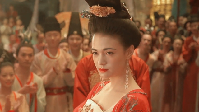 张榕容在《妖猫传》中饰演的杨玉环,满足了我对大唐盛世的一切幻想!