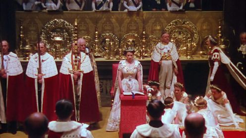 1953年英国女王伊丽莎白二世加冕登基仪式，场面隆重，宏大奢华