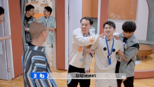 怎么办脱口秀第六期服务行业专场：高能片段之勉子组的相爱相杀（职场真是风云变幻起起伏伏呢）