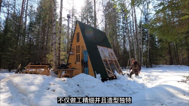 看国外两兄弟如何在四下无人的野外建造阳光小屋