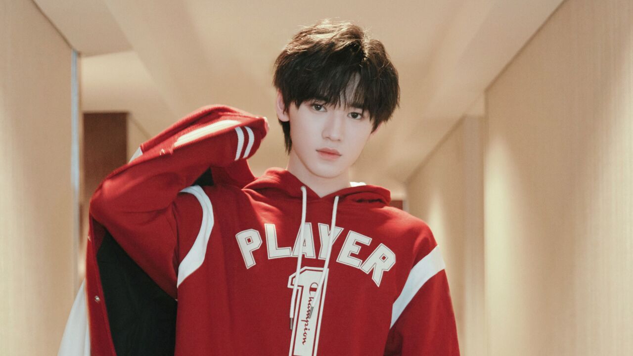 宋亚轩自从被沈腾抢帽子后,越来越会说话了,身边的人几乎无一幸免