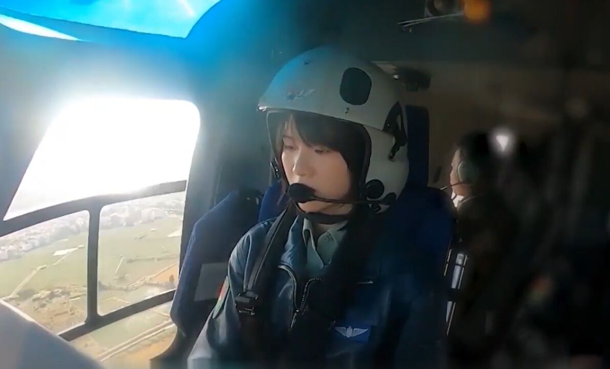 视频曝光!95后女飞行员徐枫灿驾驶直20升空 冷静成功处理特情