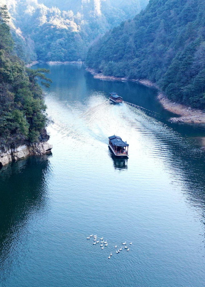 张家界宝峰湖照片图片