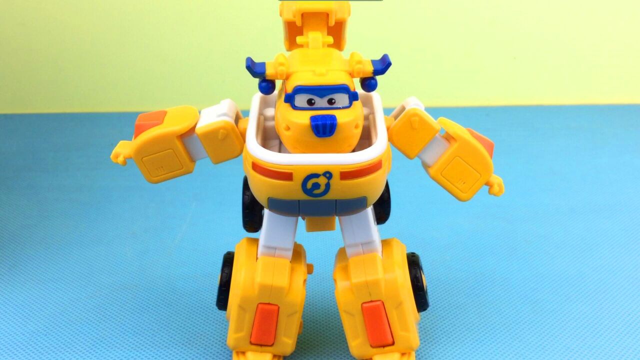 多多超级飞侠q版机器人变形玩具