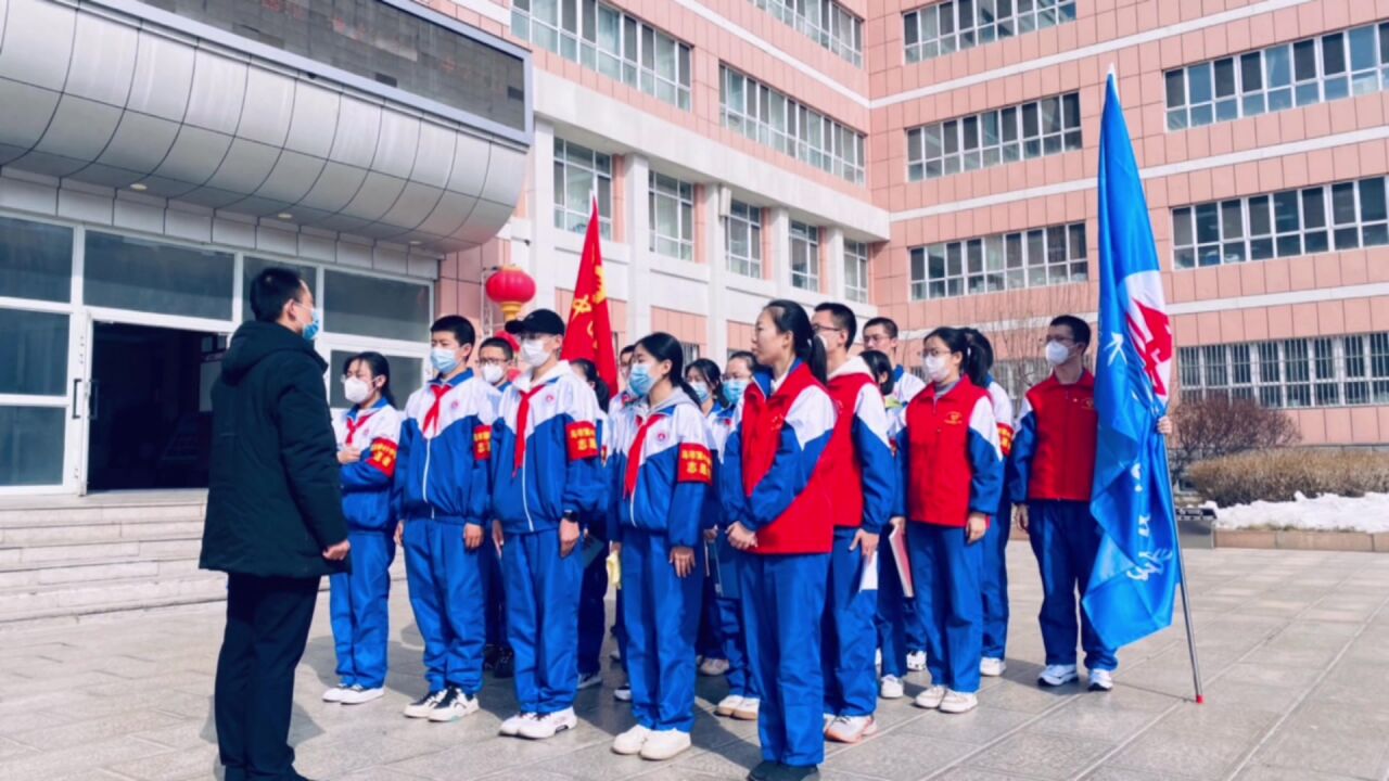 乌鲁木齐市第四十一中学开展  "弘扬雷锋精神 争当志愿先锋"雷锋月