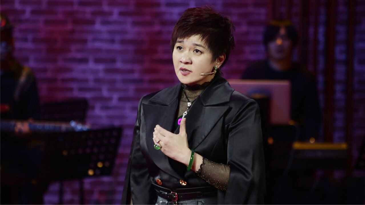 柯以敏直播首秀!面部狰狞超卖力,网友玩梗刷屏:你很牛吗?