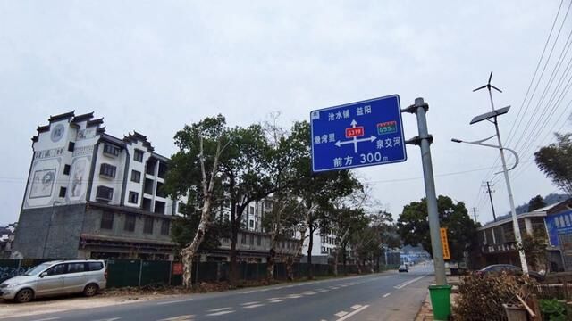 “江南古城”是兖矿集团拟投资75亿打造的5A级标准景区.这个古城项目,规模宏大,无人机升空500米,都拍不太全.