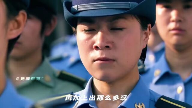 “她们英姿飒爽,她们汗如雨下”#向右看 #中视频伙伴计划 #女兵方队