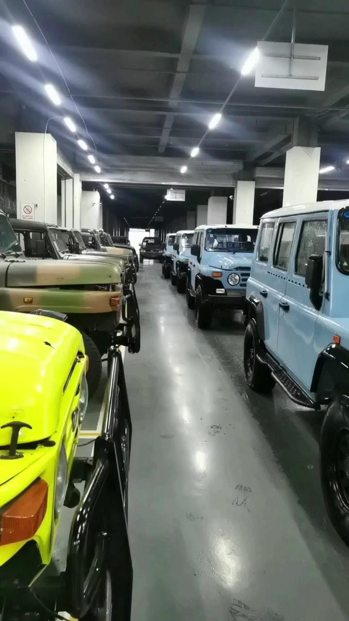 看看我们的队伍多么的雄壮#北汽212 #212狙击手黑武士 #硬派越野 #抖