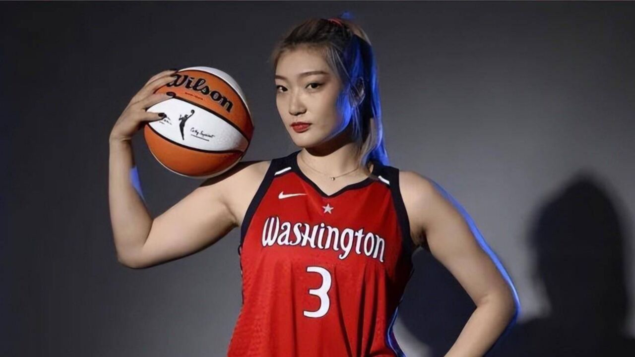 李梦wnba生涯首分!接队友传球三分线外稳稳命中