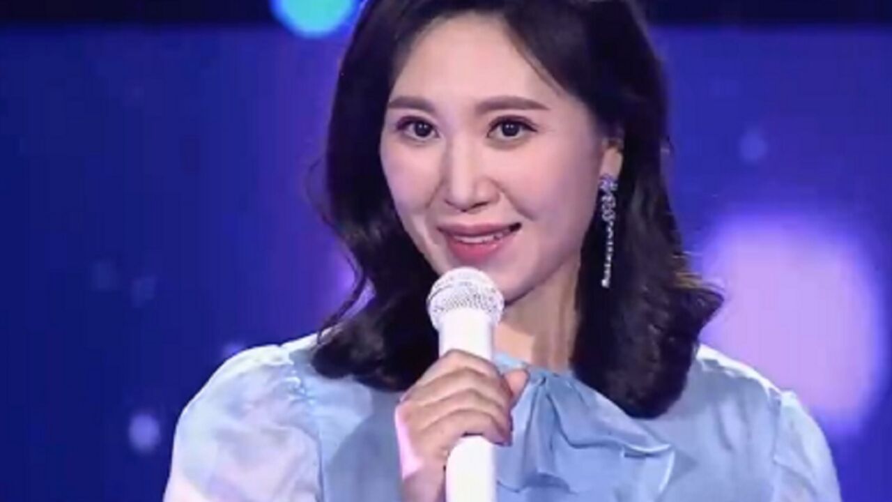 伊泓远演唱《你怎么说》,甜美歌声,别有一番风味