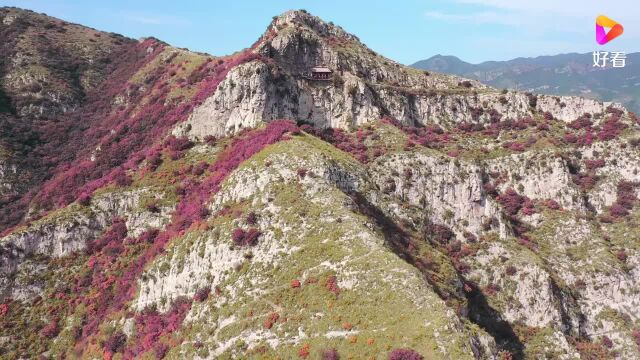 山西吕梁山悬崖绝壁上的悬空建筑,这么险峻的地方是怎样修建的呢