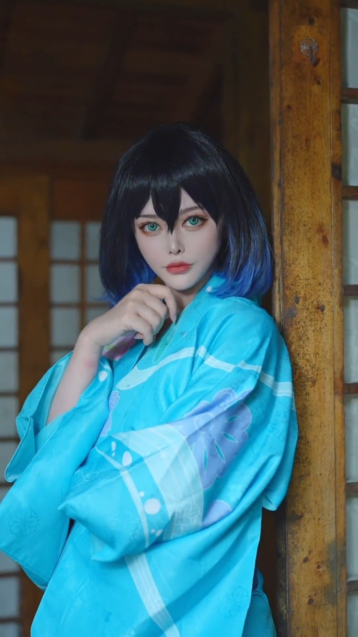 要跳起来打人了#鬼灭之刃#伊之助#性转