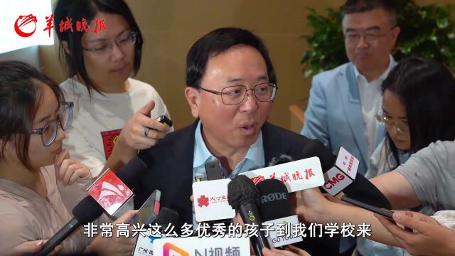 【视频】港科广发出首封本科录取通知书,学子表示“喜悦与责任感并存”