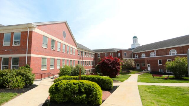 Moorestown Friends School穆尔斯顿贵格会学校视频