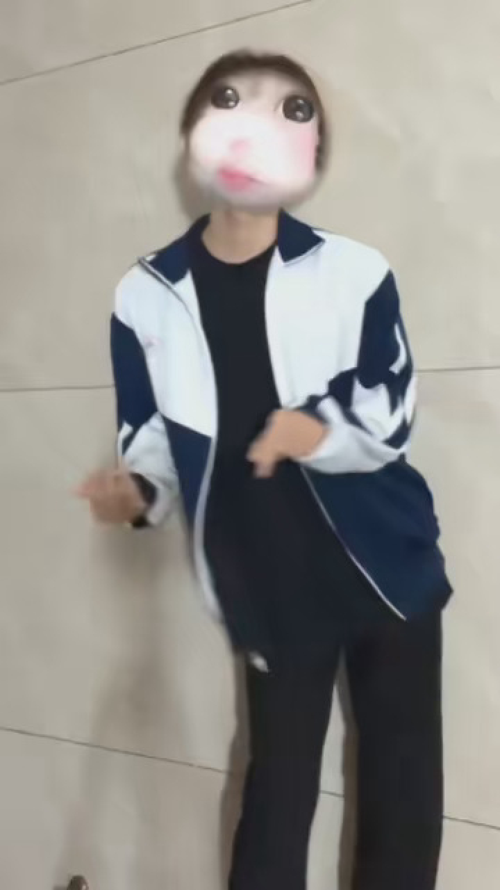 艾特你的少萝宝宝给你跳#浅跳一下#扭一扭_高清