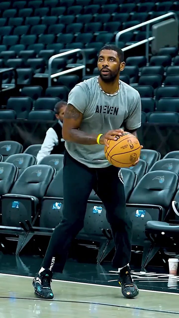 欧文赛前热身训练#欧文#铁铁的nba特辑#独行侠vs