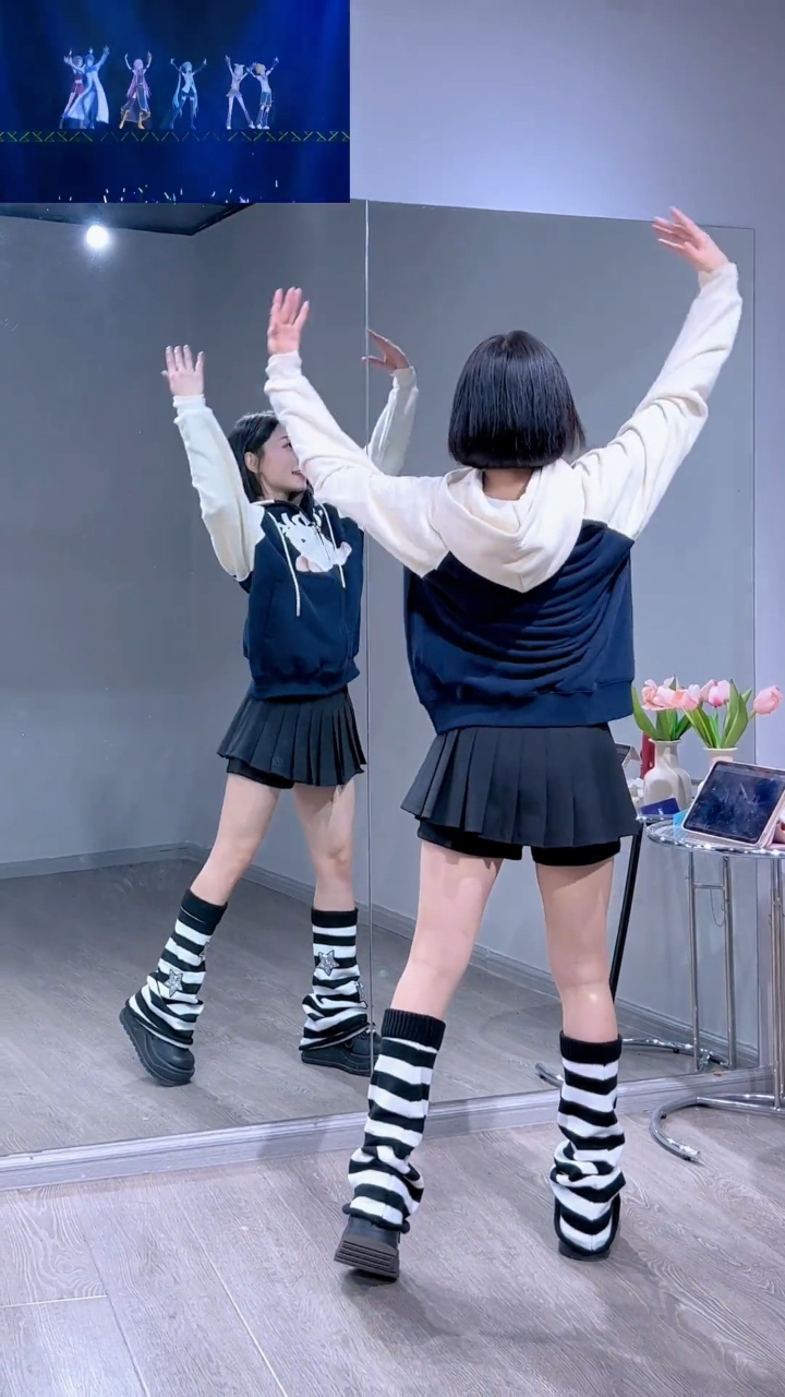 千本樱c社六人版miku位宅舞翻跳镜面舞蹈秋季穿搭
