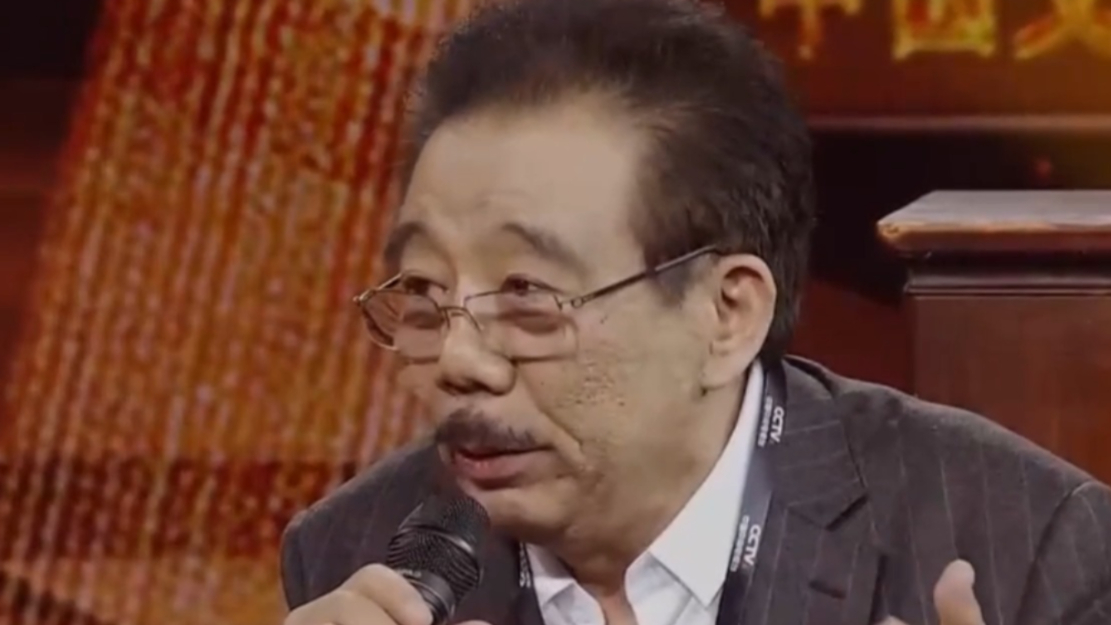 鲁晓威十分感激各位人员们的努力,才有《渴望》这部经典之作