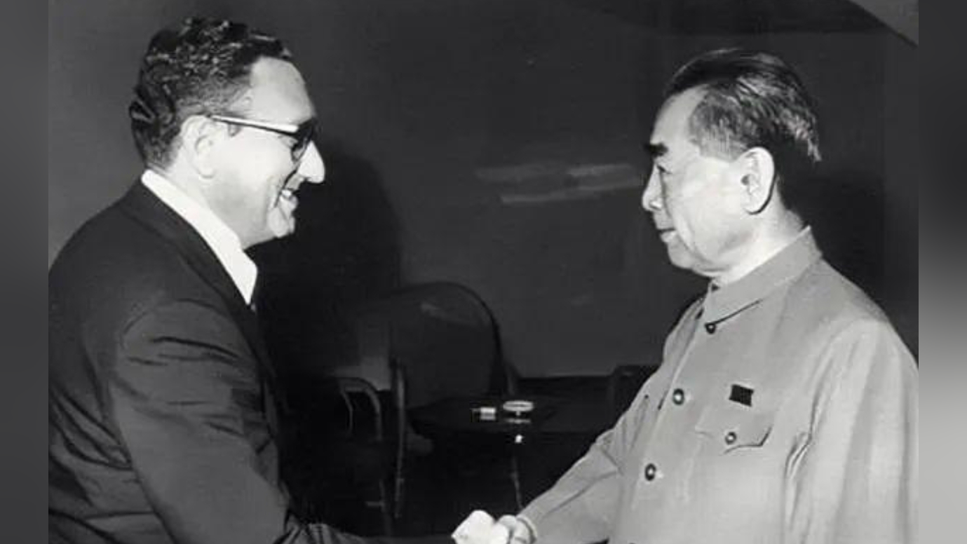 1971年,基辛格访华,周总理与他进行了会谈交流