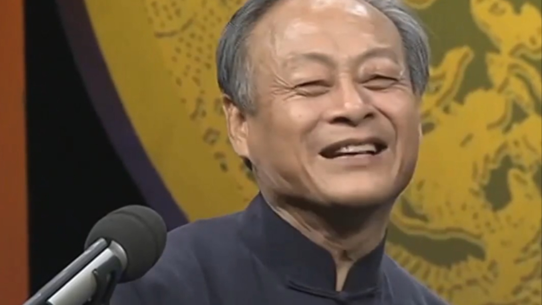 王谦祥现场演绎不同的笑,将农民的笑,演绎的生动形象