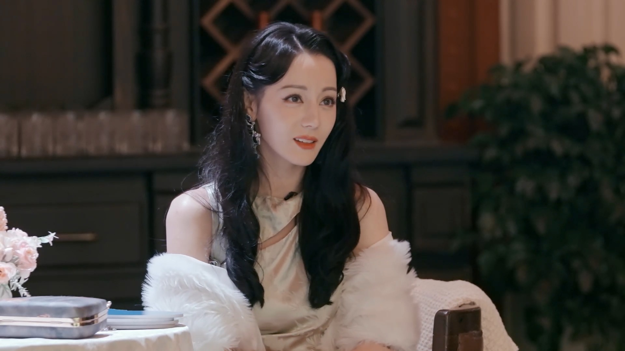 开始推理吧 第2季丨恐怖的长发魔女竟是吃货?热巴:美女无语