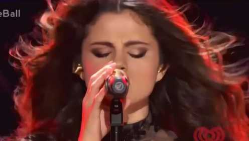 Slow Down & Love You Like A Love Song & B.E.A.T & Undercover & Come & Get It (live at iHeartRadio Z100's Jingle Ball Concer) 现场版