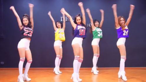 泰国美女舞团跳C哩C哩，长腿高跟超性感