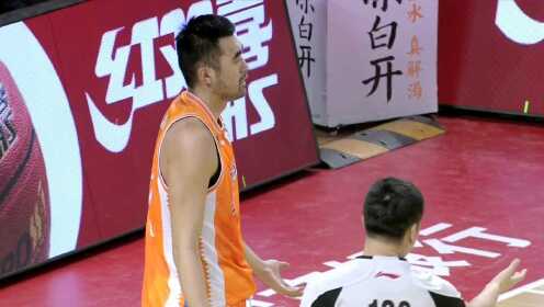 《CBA全场集锦》【盖帽】太过残暴！琼斯遮天大帽扇晕CBA扣篮王