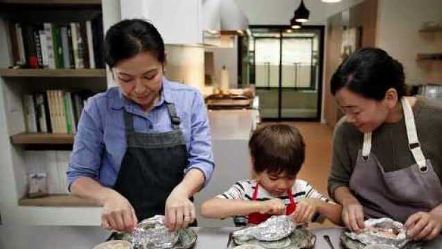 Be Inspired with Chef Niki Nakayama | Flavors of the World | Disney Junior