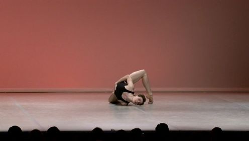 超深情！第48届洛桑芭蕾舞比赛决赛，最佳瑞士选手奖获奖者罗马尼亚选手Matei HOLELEU带来现代芭蕾《冲动》，感动全场