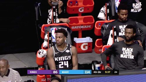 《NBA全场集锦》霍姆斯双臂重锤火花 防守跳得高也无力回天