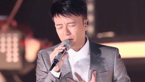 2021湖南卫视跨年演唱会李克勤再唱经典曲目大会堂演奏厅