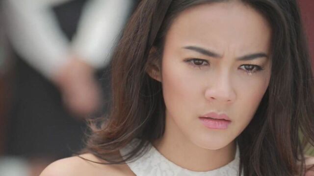 《撕心裂爱》第15集03:小桃为报复卡彤,竟杀了卡彤的狗